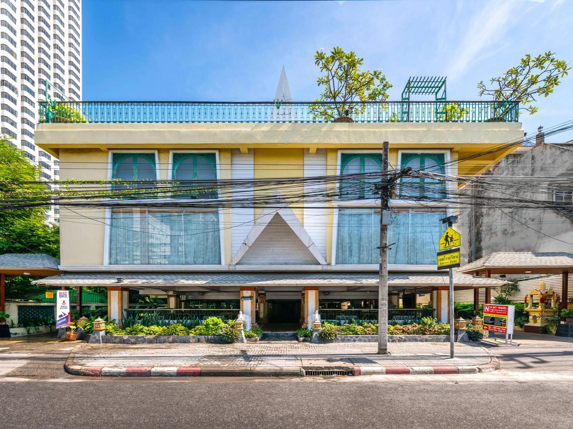 Royal Ivory Sukhumvit Nana Hotel Bangkok Exterior foto